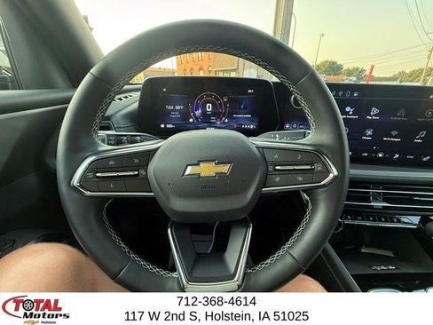 Used 2024 Chevrolet Traverse LT w/ LPO, Floor Liner Package FWD image 20