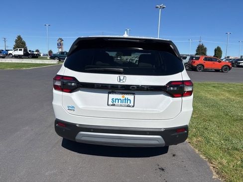 New 2025 Honda Pilot EX-L image 5