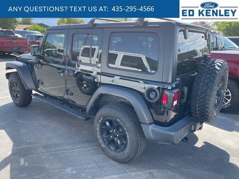 Used 2022 Jeep Wrangler Unlimited Sport AWD/4WD image 3