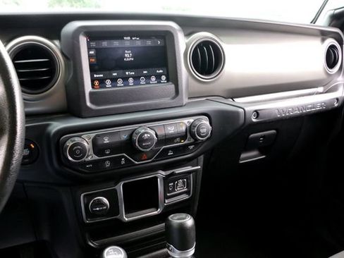 Used 2023 Jeep Wrangler Sport AWD/4WD image 16