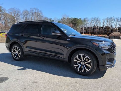 New 2026 Ford Explorer ST-Line RWD image 2