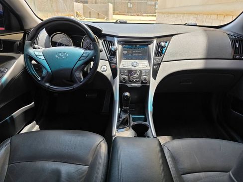 Used 2012 Hyundai Sonata Limited w/ Navigation Pkg FWD image 14