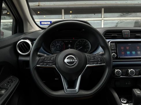 Used 2025 Nissan Versa SV FWD image 28