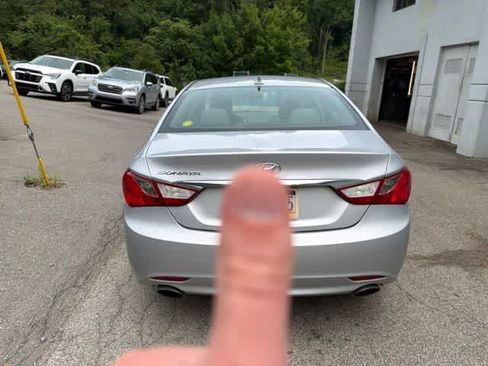 Used 2012 Hyundai Sonata SE w/ Navigation & Sunroof Pkg FWD image 9