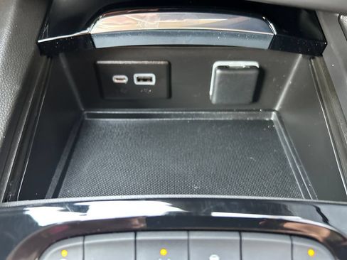 Used 2023 Buick Envision Essence FWD image 29