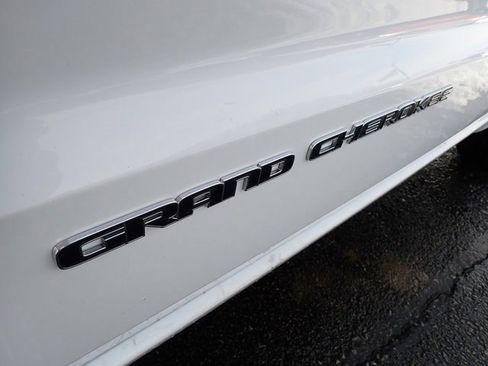 Used 2019 Jeep Grand Cherokee Overland image 13