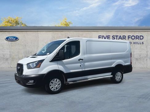 Used 2025 Ford Transit 250 Low Roof w/ Exterior Upgrade Package RWD image 4