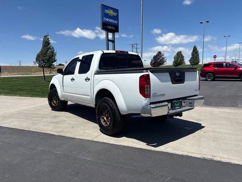 Used 2019 Nissan Frontier SV RWD image 5