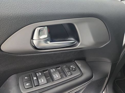 New 2027 Chrysler Pacifica LX FWD image 20