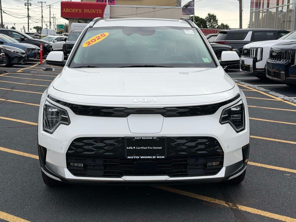 Certified 2025 Kia Niro Wave w/ Wave Preserve Package FWD image 8