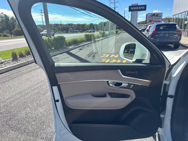 Certified 2026 Volvo XC90 B5 Plus AWD/4WD image 19