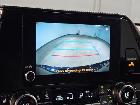 Used 2025 Toyota Highlander XSE AWD/4WD image 31