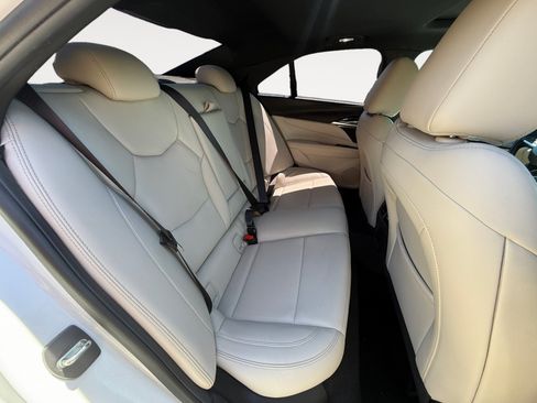 Used 2021 Cadillac CT4 Luxury w/ Sun And Sound Package RWD image 18
