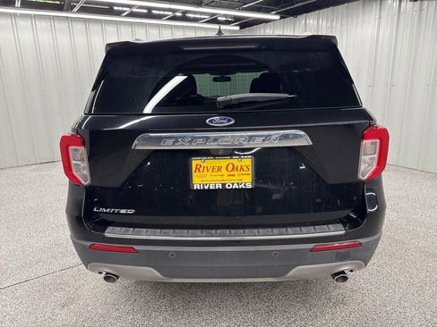 Used 2021 Ford Explorer Limited w/ Equipment Group 301A RWD image 5
