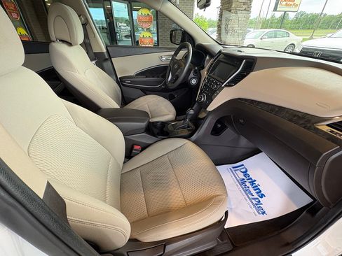Used 2017 Hyundai Santa Fe Sport FWD image 26