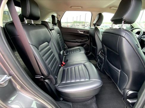 Used 2024 Ford Edge SEL image 19