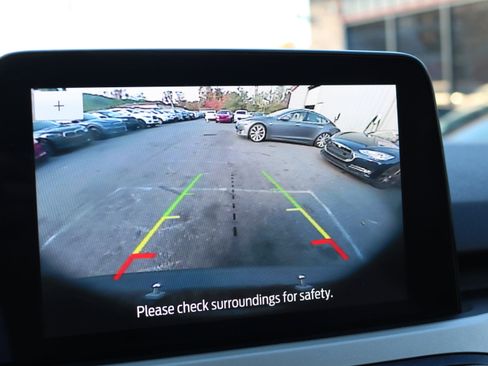 Used 2022 Ford Escape SE image 16