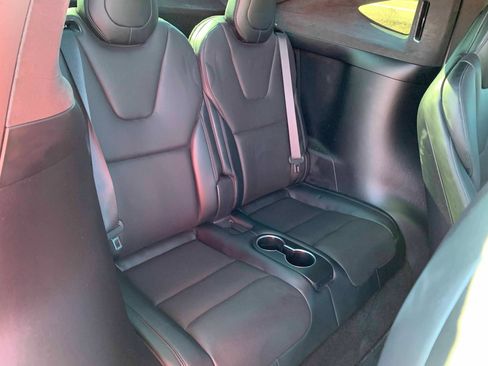 Used 2022 Tesla Model X image 5