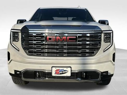 Used 2024 GMC Sierra 1500 Denali w/ Technology Package AWD/4WD image 9