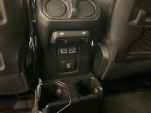 Used 2020 Jeep Gladiator Rubicon image 31