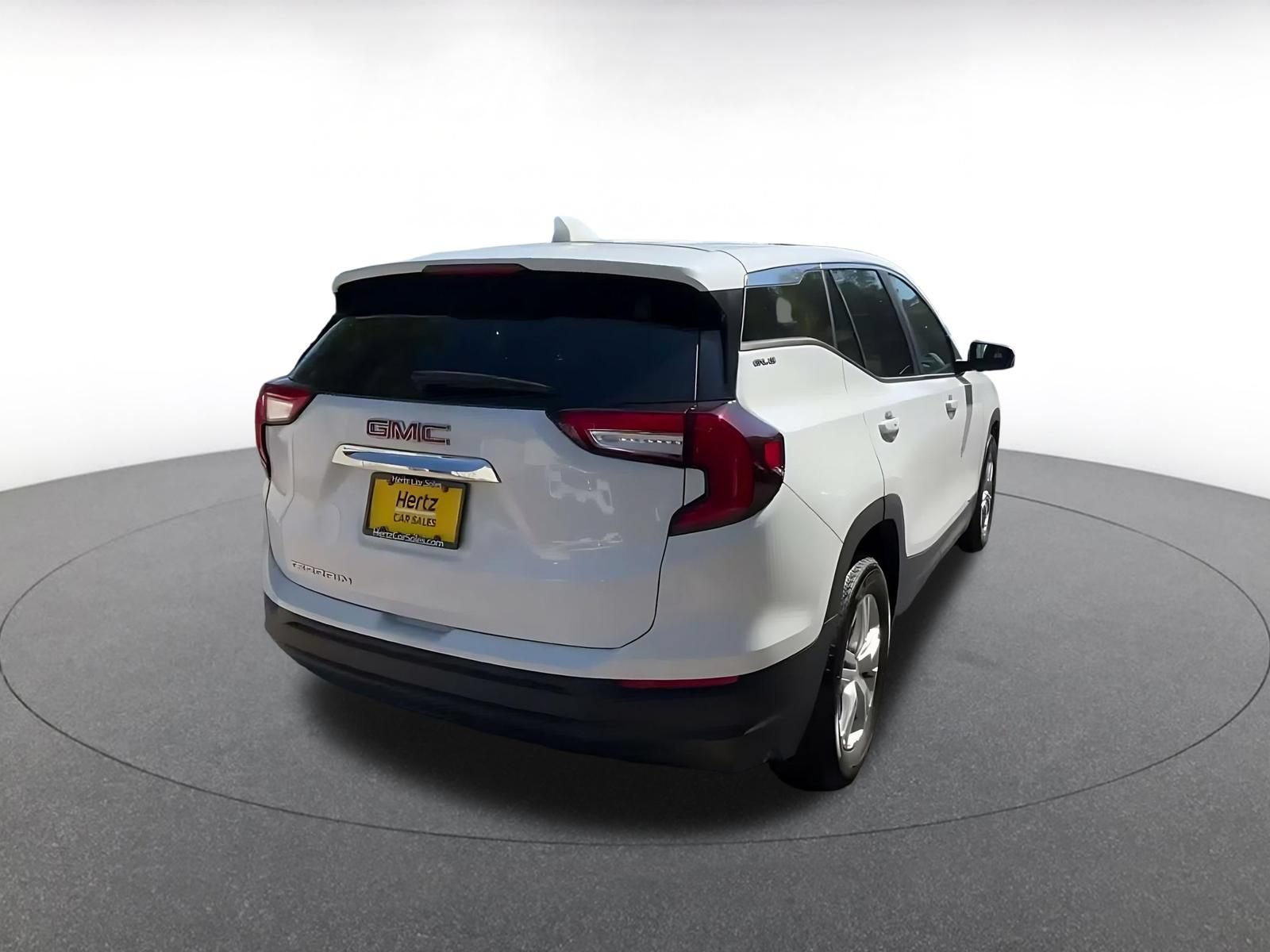 Used 2024 GMC Terrain SLE FWD image 14