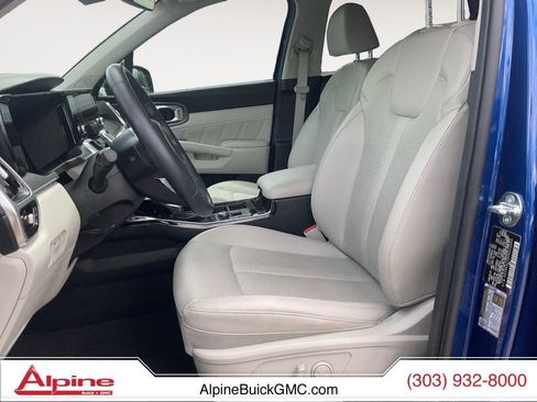 Used 2023 Kia Sorento SX AWD/4WD image 9