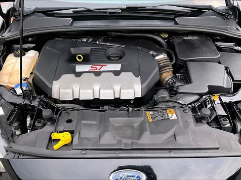 Used 2016 Ford Focus ST FWD image 32