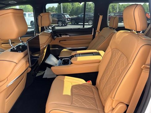 New 2026 Jeep Grand Wagoneer Summit AWD/4WD image 25