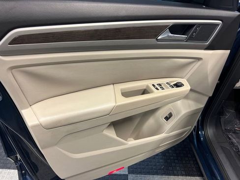 Used 2018 Volkswagen Atlas SE FWD image 8