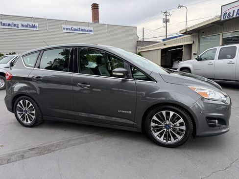 Used 2017 Ford C-MAX Titanium w/ Equipment Group 301A FWD image 6