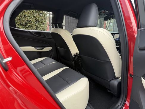 Used 2023 Lexus NX 250 FWD image 38