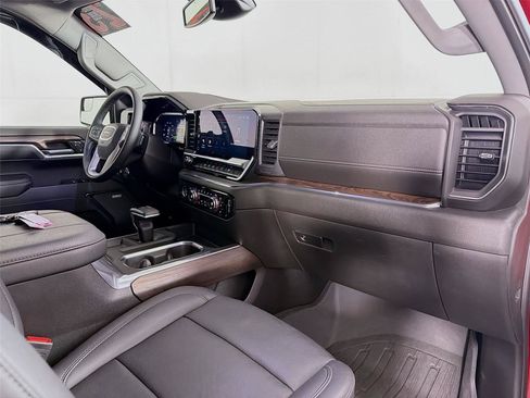 Used 2023 GMC Sierra 1500 SLT w/ SLT Premium Package AWD/4WD image 32