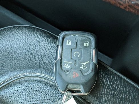 Used 2016 GMC Yukon SLT w/ Open Road Package image 33