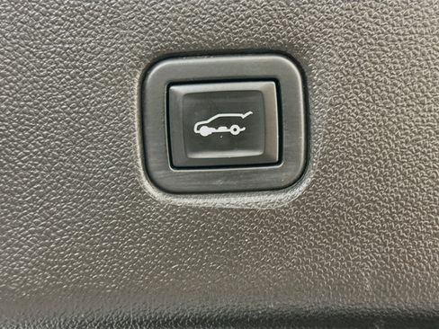 Used 2020 Chevrolet Blazer LT w/ Sound & Technology Package FWD image 28