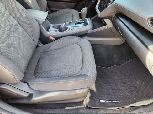 Used 2024 Subaru Crosstrek 2.0i Premium image 17