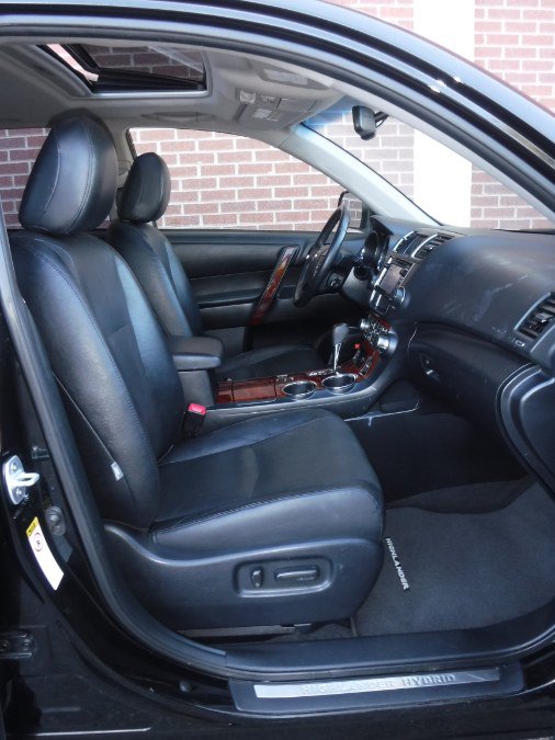 Used 2013 Toyota Highlander Limited AWD/4WD image 6