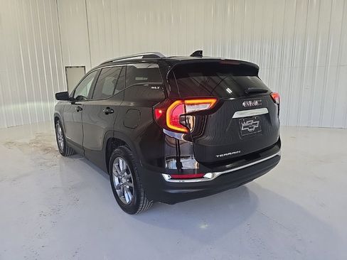 Used 2024 GMC Terrain SLT image 6
