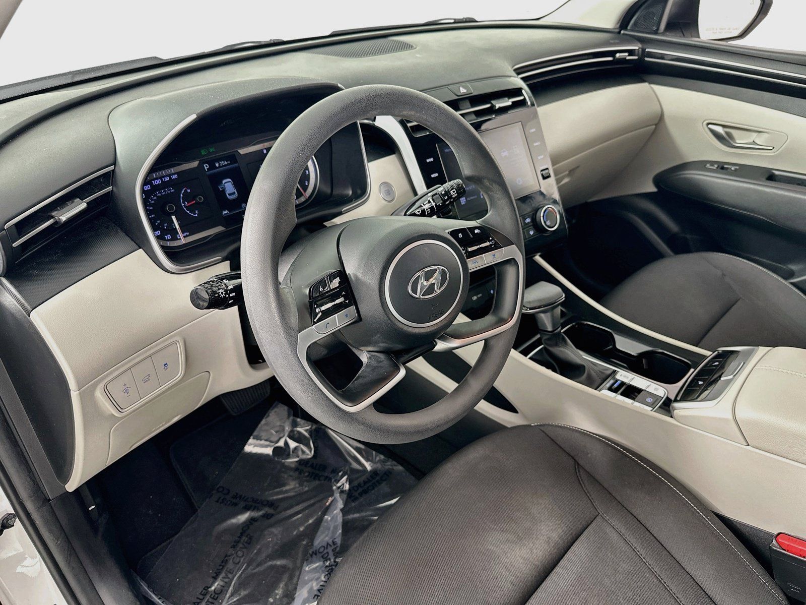 Used 2023 Hyundai Tucson SEL FWD image 9