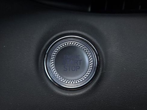 Used 2025 Genesis GV70 3.5T Sport image 31