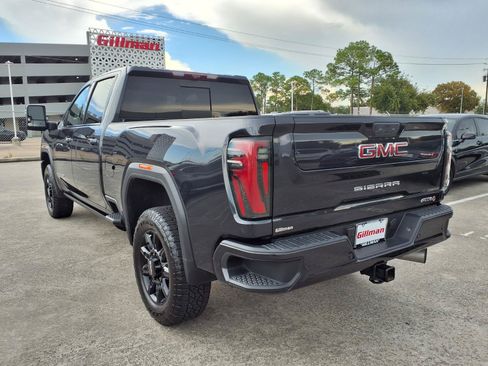 Used 2024 GMC Sierra 2500 AT4 w/ AT4 Premium Plus Package AWD/4WD image 3