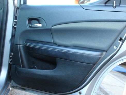 Used 2014 Dodge Avenger SE image 39