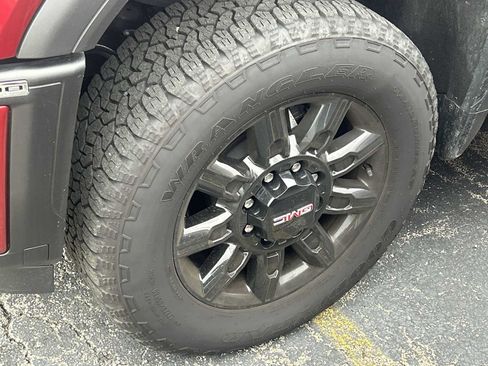 Used 2025 GMC Sierra 2500 AT4 w/ AT4 Premium Plus Package AWD/4WD image 34