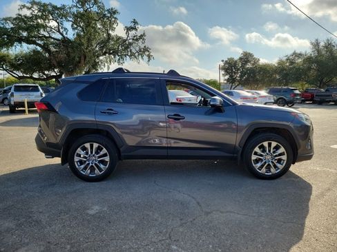 Used 2025 Toyota RAV4 XLE Premium FWD image 4