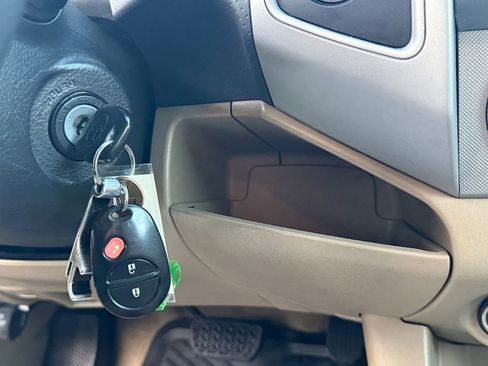 Used 2011 Toyota Tacoma 4x4 Double Cab w/ SR5 Pkg #2 image 27