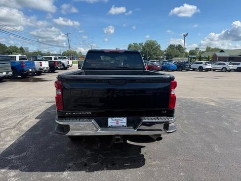 Used 2025 Chevrolet Silverado 2500 LT w/ Convenience Package AWD/4WD image 7