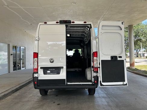 Used 2025 RAM ProMaster 2500 w/ Convenience Group FWD image 29