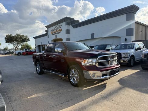 Used 2017 RAM 1500 Big Horn AWD/4WD image 2