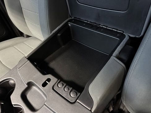 Used 2015 RAM 1500 Express image 34