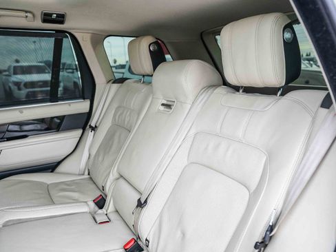 Used 2020 Land Rover Range Rover Long Wheelbase HSE image 18