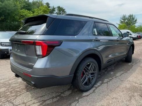 New 2026 Ford Explorer ST-Line w/ ST-Line Street Pack AWD/4WD image 2